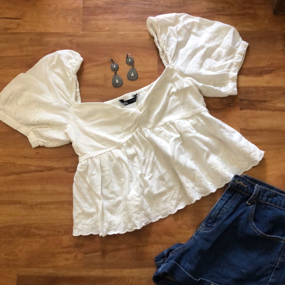 Cute white top